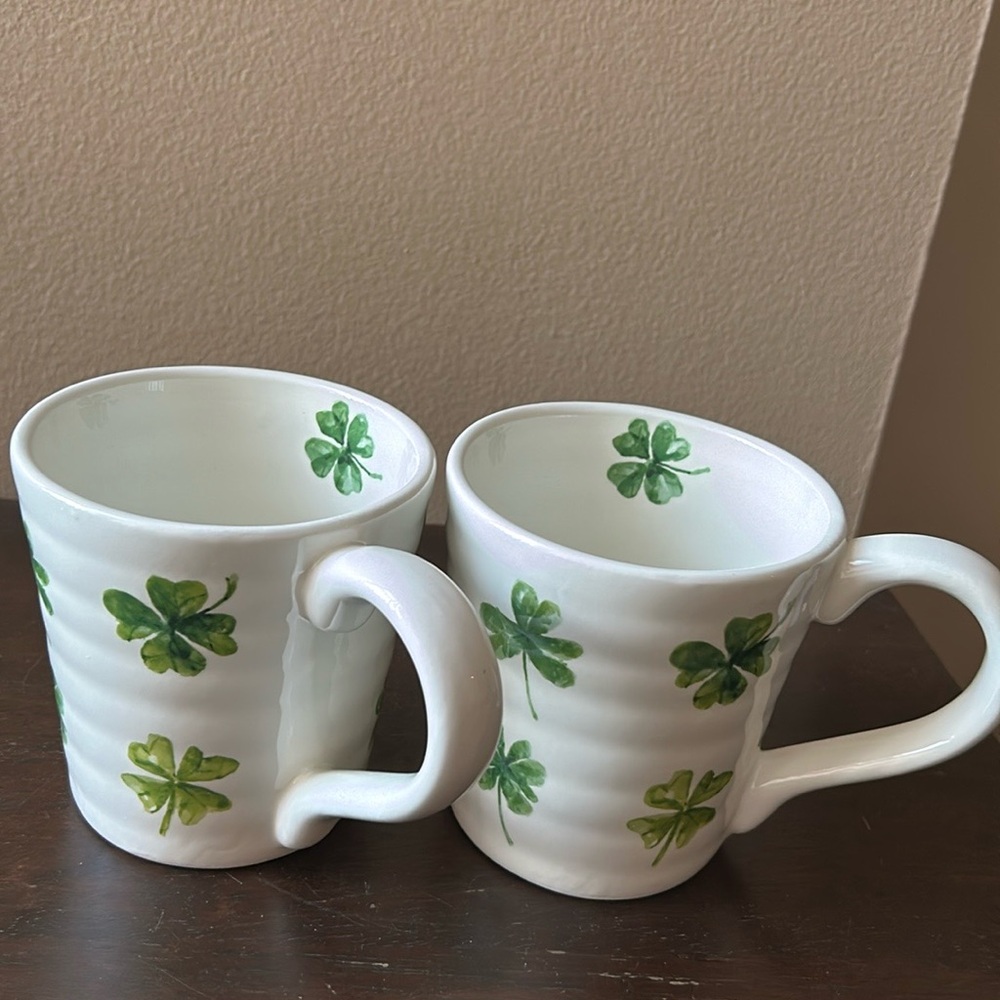 Set Of 2 St Patrick’s Day Mugs Green Clover New